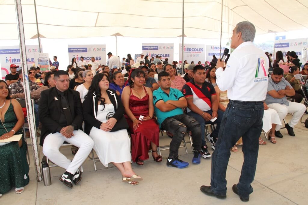 Acercan servicios a ciudadanos de Santa Rosa Temascatío en Irapuato