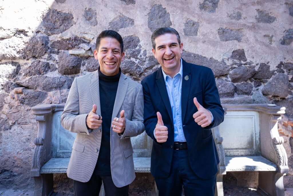 DIF Estatal busca ‘Historias Centenarias’ para homenajear en Guanajuato Juan Carlos Montesinos Carranza y José Alfonso Borja Pimentel invitan a participar en esta convocatoria con mucha historia de Guanajuato.