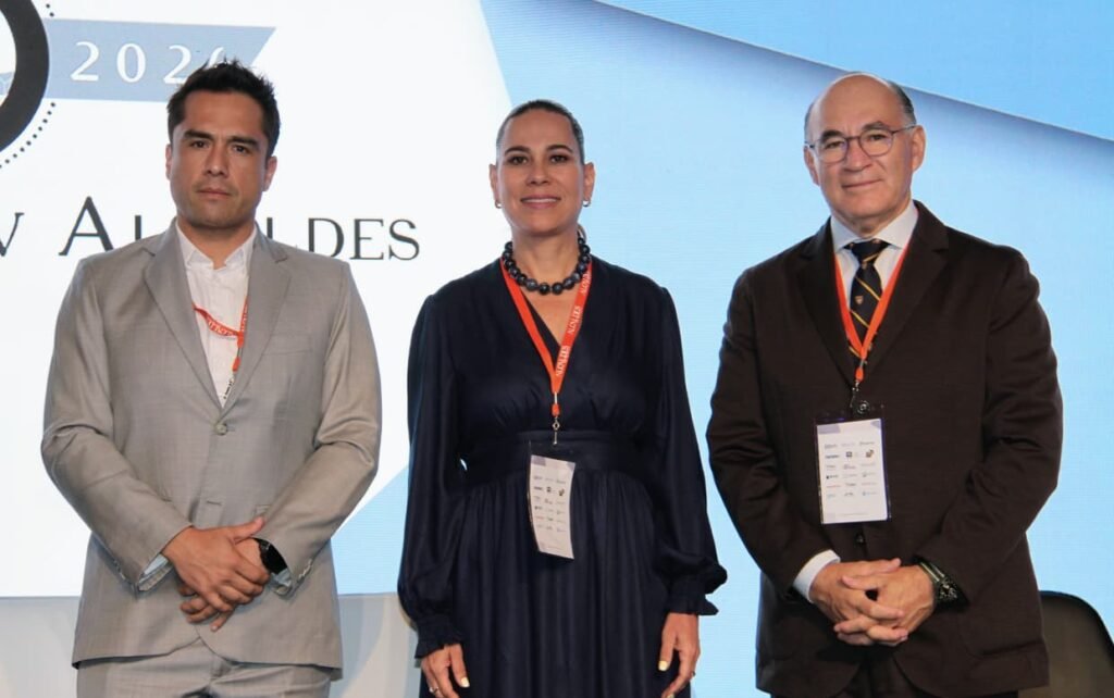 Lorena Alfaro destacó en el XVI Foro “Alcaldes Hablando con Alcaldes”, que Irapuato, es una ciudad inteligente y de vanguardia en México.