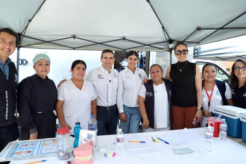 El DIF Estatal acerca servicios, programas y apoyos en el sexto Encuentro nuestras familias, nuestra gente, fortaleciendo la unión y el desarrollo integral de los hogares.