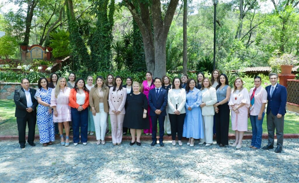 ¡Unen fuerzas! Voluntariado de la Gente y la AMEXME trabajan por las familias Juan Carlos Montesinos y José Alfonso Borja destacaron la importancia de consolidar alianzas con organismos empresariales que compartan el compromiso social y humano.