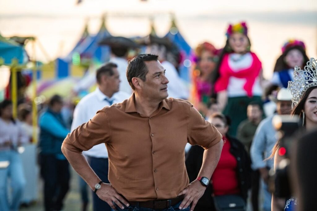 Mauricio Trejo continúa trabajando para impulsar el desarrollo de San Miguel de Allende, municipio que será sede del "Concours Mondial de Bruxelles".