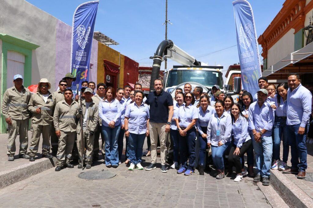 Adrián Hernández Alejandri compartió a los presentes, la importancia de trabajar por el cuidado e imagen de Dolores Hidalgo.