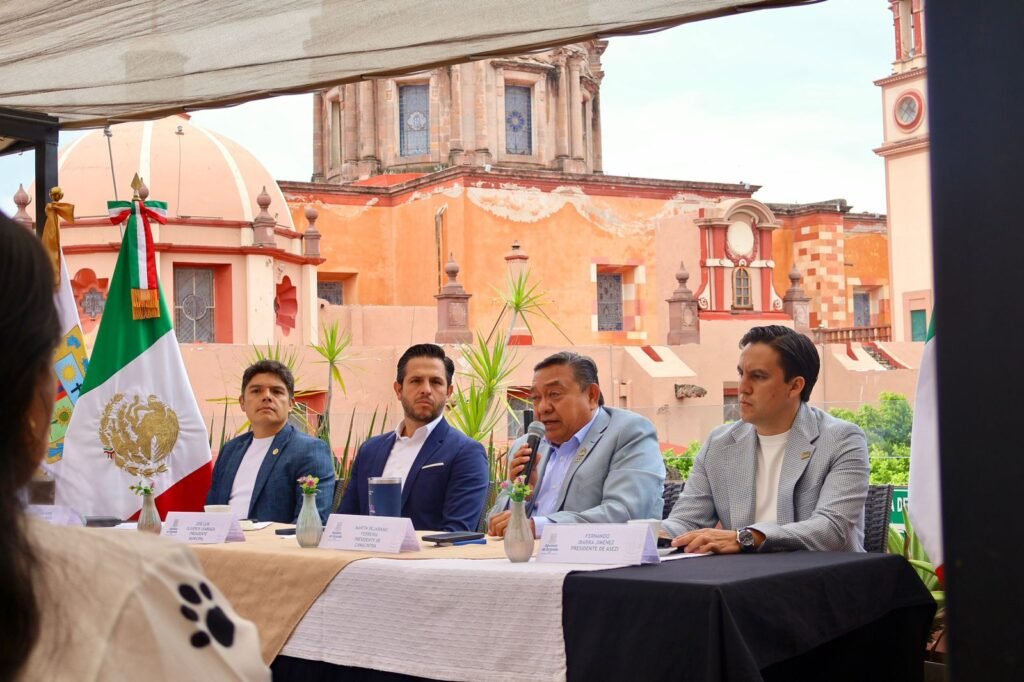 En la rueda de prensa, destacaron que este Foro busca fortalecer el trabajo entre pequeñas y medianas empresas con grandes compañías de la región.