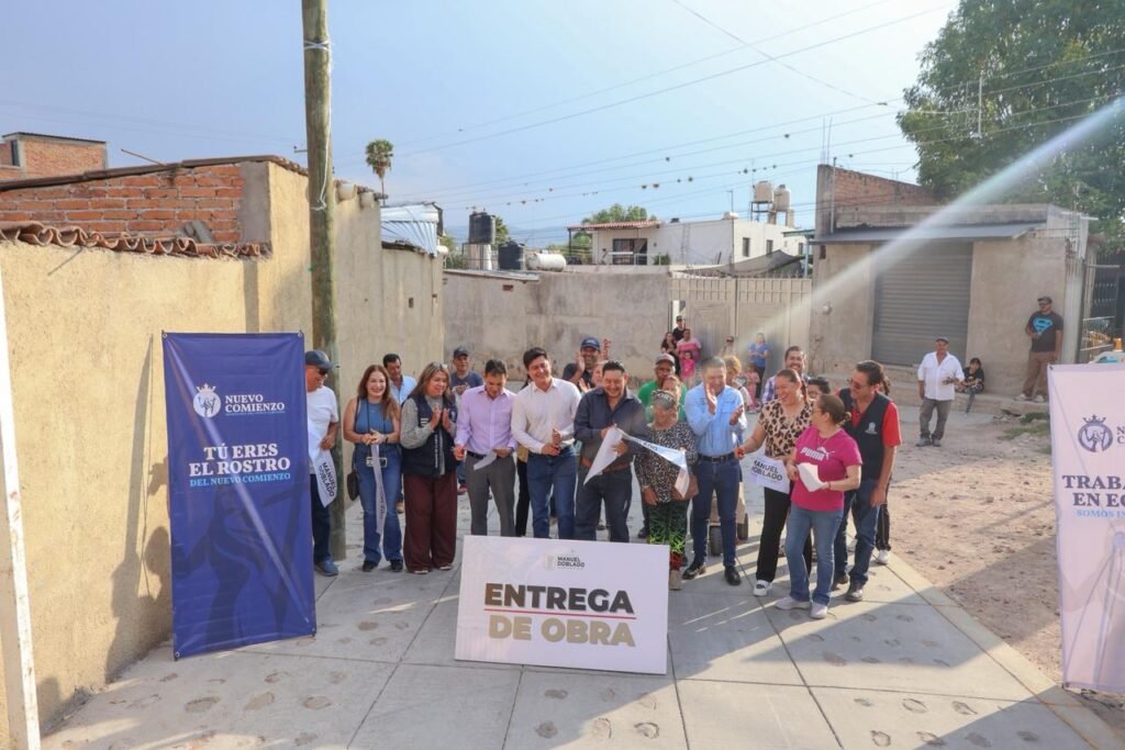 Adolfo Alfaro entregó la pavimentación de la calle José Antonio Torres, donde también escuchó las inquietudes de la ciudadanía.