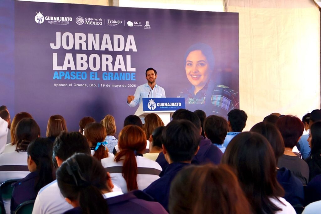 'Chelis' Oliveros encabezó esta jornada laboral en Apaseo el Grande, con la participación de 30 empresas de la región.