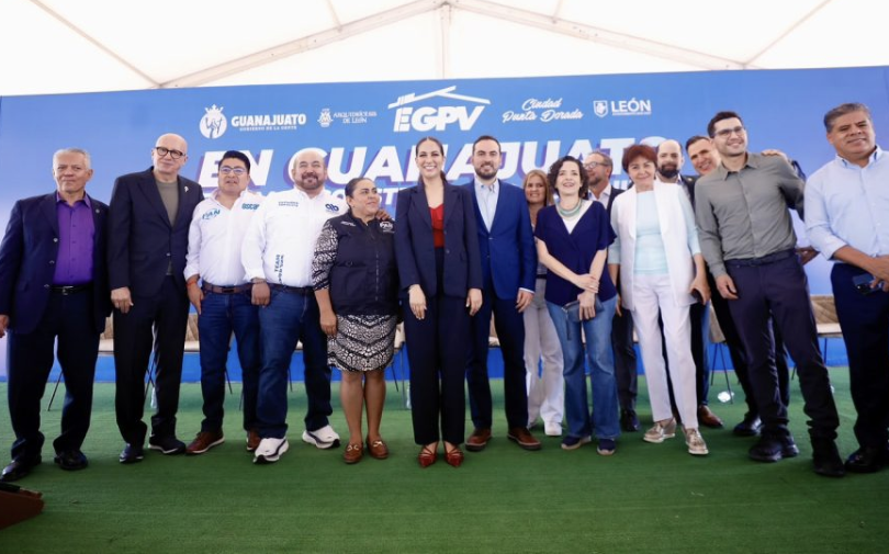 Libia Dennise impulsa la convivencia y la paz comunitaria en León Libia Dennise estuvo acompañada las y los Diputados locales y federales por Guanajuato, así como el Senador de la República, Miguel Márquez Márquez; miembros del H. Ayuntamiento de León.