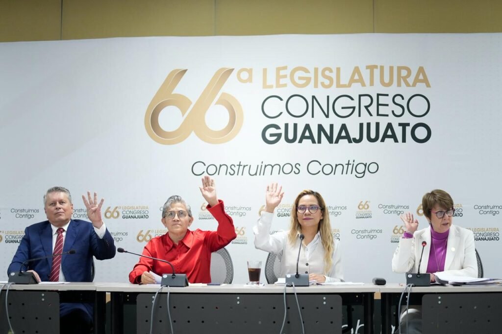 Dan luz verde a la Ley para regularizar terrenos La Comisión de Desarrollo Urbano y Obra Pública dio luz verde sin contratiempos a este dictamen.