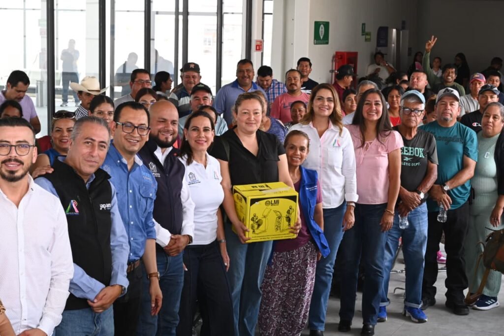 Lorena Alfaro destacó que con estas acciones se benefician a más de 28 mil habitantes de 21 comunidades rurales.