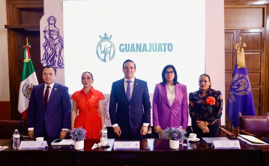 Gobierno de la Gente trabaja en la formación policial con perspectiva de género Presentan avances de abril de la declaratoria de Alerta de Violencia de Género contra las Mujeres