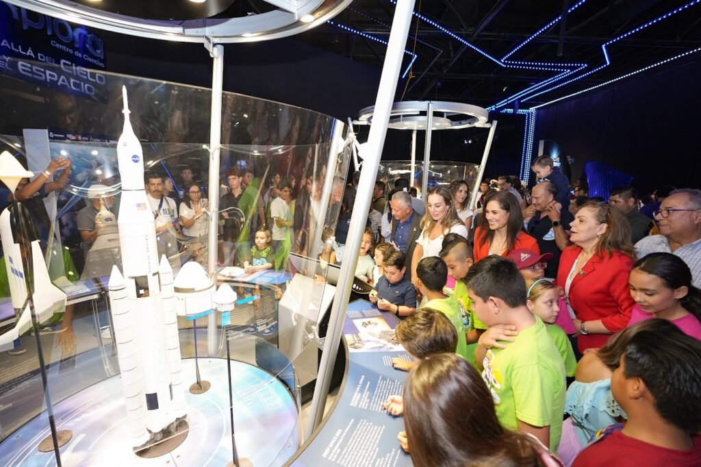 Ale Gutiérrez inauguró la exposición internacional Above and Beyond, que estará disponible del 27 de junio al 29 de noviembre.