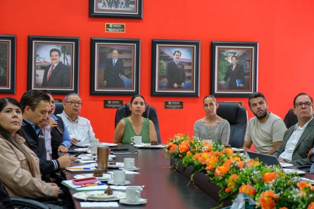 Yozajamby Molina trabaja a favor de cuidar el medio ambiente en Pénjamo En este encuentro de Sostenibilidad Ambiental, Yozajamby Molina reiteró su compromiso de trabajar en acciones a favor del medio ambiente.