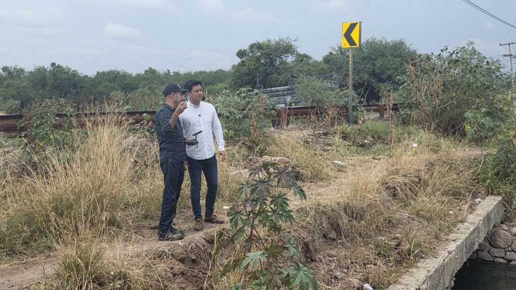 Adolfo Alfaro anuncia obras a favor del desarrollo de Manuel Doblado Adolfo Alfaro gestiona obras de impacto para las y los dobladenses, entre ellas, reconstrucción del puente Maravillas.