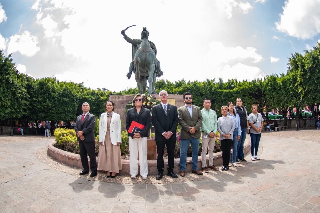 Autoridades de San Miguel de Allende conmemoran el 215 aniversario luctuoso de Ignacio Allende.