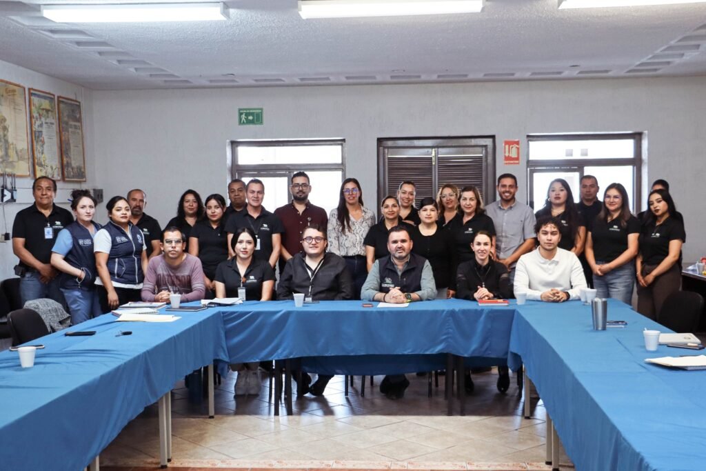 Luis Fernando Velázquez Esquivel, alcalde de Coroneo encabezó la sesión Grupo Municipal para la Prevención del Embarazo Adolescente (GUMPEA).