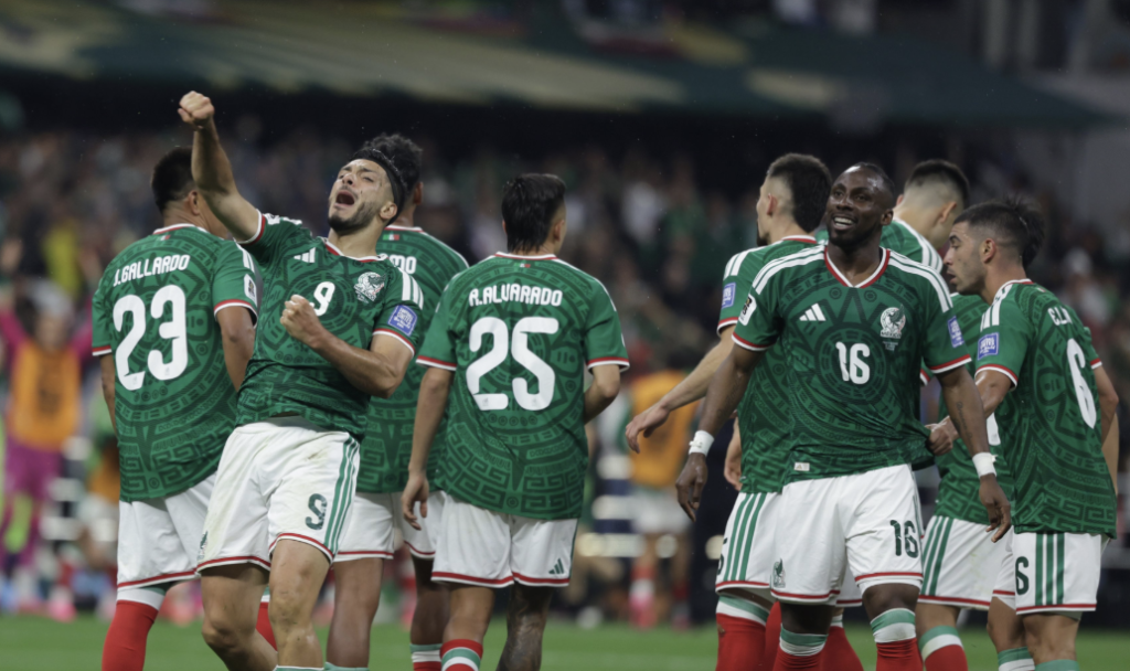¡Cambian de horario! México vs. Inglaterra jugarán más temprano Debido a una posible tormenta eléctrica, el juego de la Selección Nacional contra Inglaterra fue modificado en su horario inicial.
