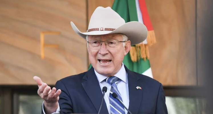 Ken Salazar lanza mensaje a Claudia Sheinbaum e involucra a AMLO Ken Salazar le responde a Claudia Sheinbaum y le pide checar datos que se informaron en el Gobierno de AMLO y que nadie hizo nada.