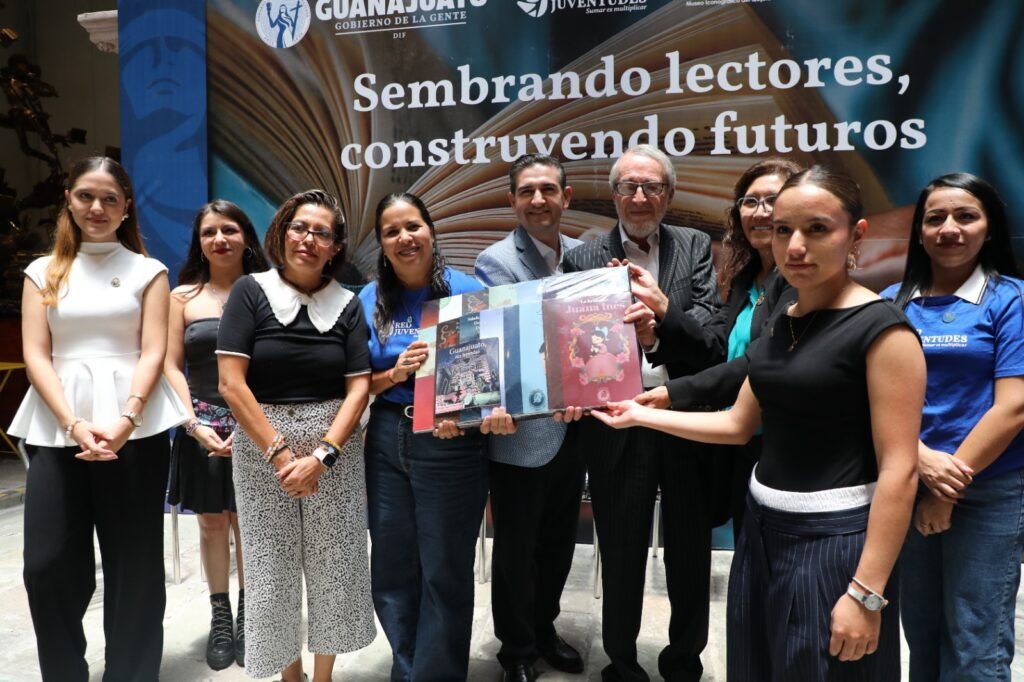 DIF Estatal y Juventudes impulsan desarrollo de niñas, niños y adolescentes La Red Juventudes convirtió una iniciativa en un proyecto que beneficiará a tres Centros de Asistencia Social de León, Irapuato y Celaya.