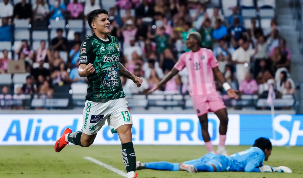 El Club León vence 3 goles a 2 al Inter de Miami, con todo y Leonel Messi, quien no pudo hacer ganar al equipo de EUA.