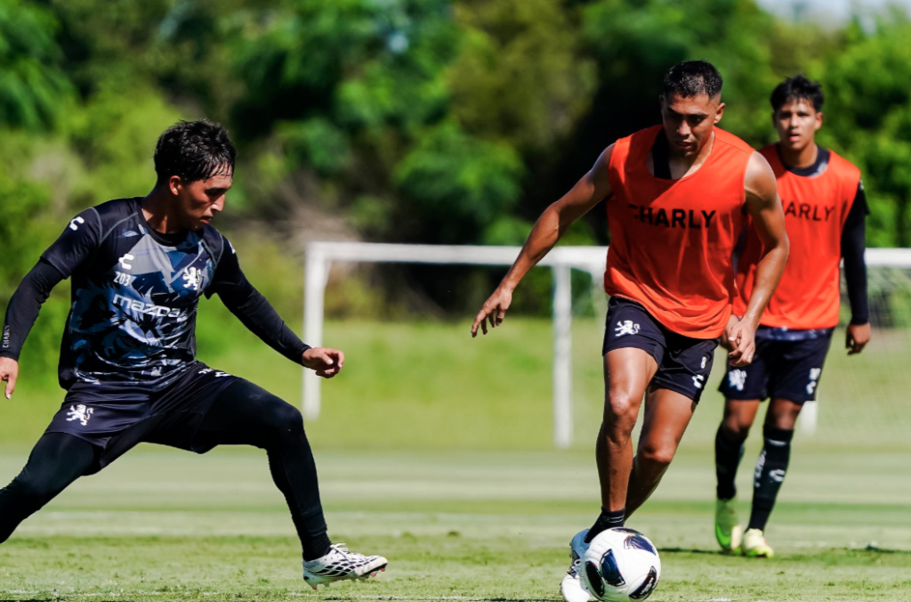 ¡A mantener la buena racha! León visita al Necaxa El Club León visita al Necaxa y busca sumar tres puntos para mantenerse entre los primeros lugares de la tabla.