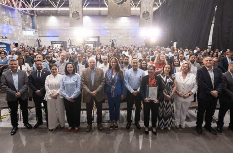 Libia Dennise da a conocer Marca Guanajuato Internacional En el evento, Libia Dennise invitó a la ciudadanía a conocer la Marca Guanajuato Internacional.