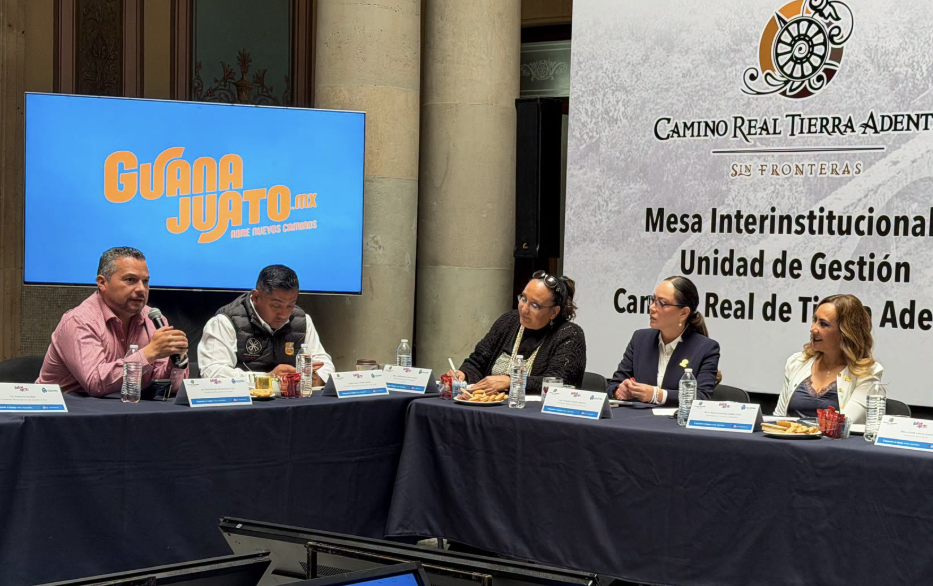 Erick Montemayor suma esfuerzos a favor del turismo en Ocampo Erick Montemayor destacó en esta mesa de trabajo la importancia del trabajo conjunto para conservar y poner en valor el patrimonio de Ocampo.