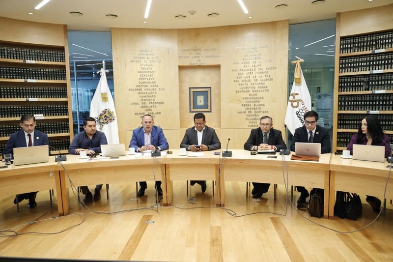 Comisión de Seguridad Pública trabaja a favor de la prevención del delito La Comisión de Seguridad Pública analizó tres iniciativas de reforma que buscan brindar más seguridad a los guanajuatenses.