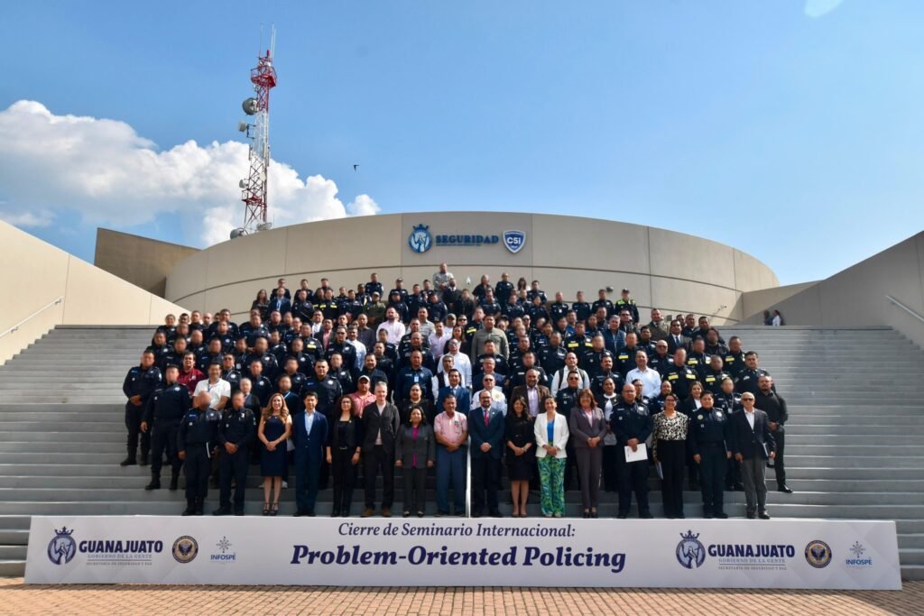 Mandos y analistas de Guanajuato trabajan para prevenir y reducir el delito La Secretaría de Seguridad y Paz impartió estos cursos que busca fortalecer las capacidades de mandos, analistas e integrantes de la institución.