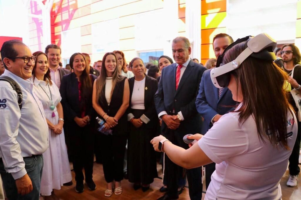 Irapuato se acerca a jóvenes a través de la tecnología en el CercanIA Fest Lorena Alfaro, presidenta de Irapuato, destacó la participación en la segunda edición de CercanIA Fest.