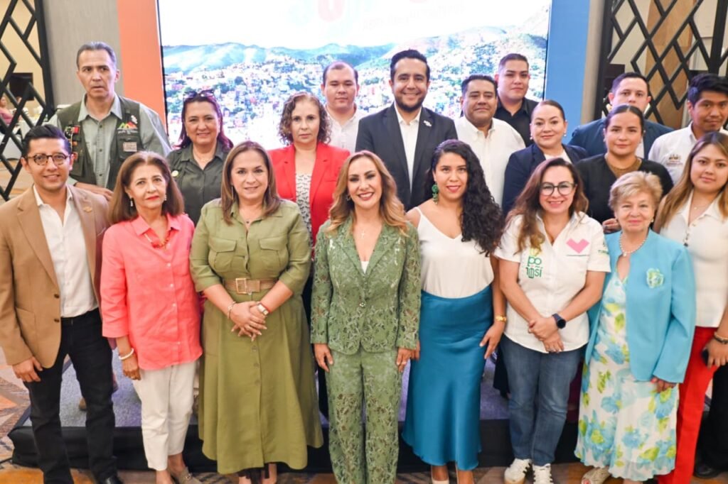 Lupita Robles León tuvo un encuentro con autoridades y organizadores de la Feria Nacional Potosina (FENAPO), donde Guanajuato promoverá sus destinos.