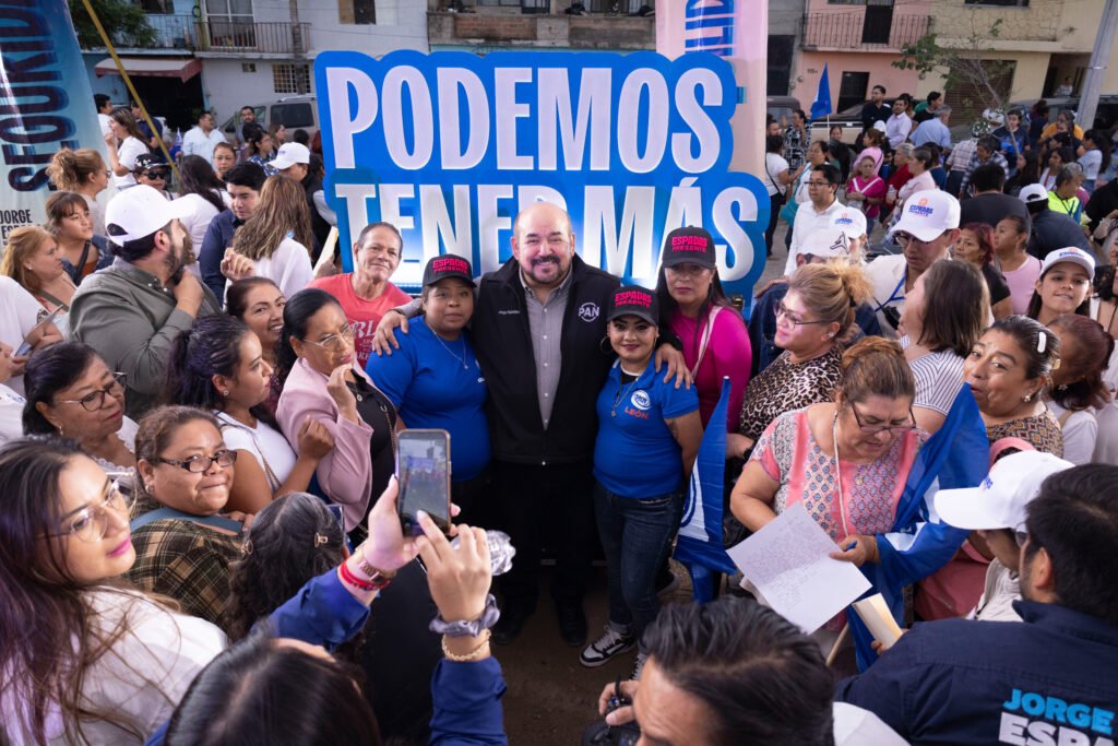 Jorge Espadas afirmó ante 800 personas que trabajan para impulsar proyectos y acciones que permitan brindar mayor tranquilidad, seguridad y oportunidades a las familias de León.