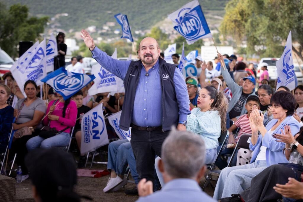Jorge Espadas destacó el trabajo de la gobernadora Libia Dennise en seguridad, agua y atención a las mujeres.