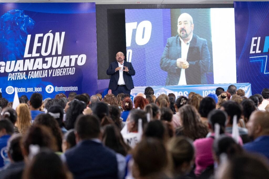 Jorge Espadas, rindió su informe ante más de 800 militantes, ciudadanas y ciudadanos, donde hablo de las principales iniciativas impulsadas durante el último año.