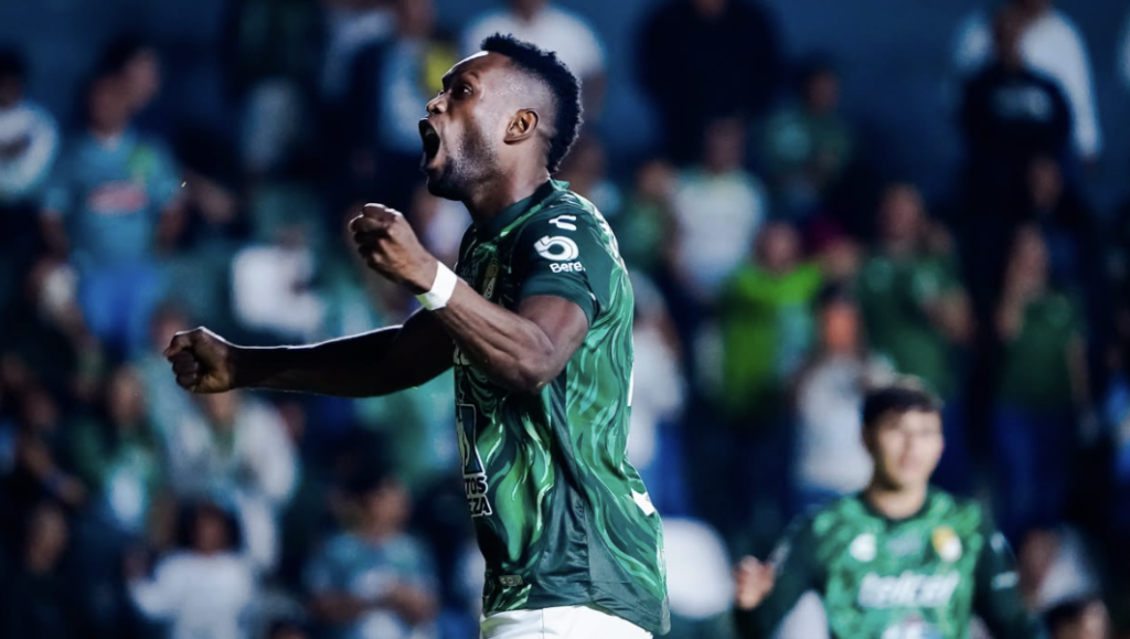 El Club León aprovecha su localia y vence por 2 goles a 0 al equipo del Atlético San Luis.