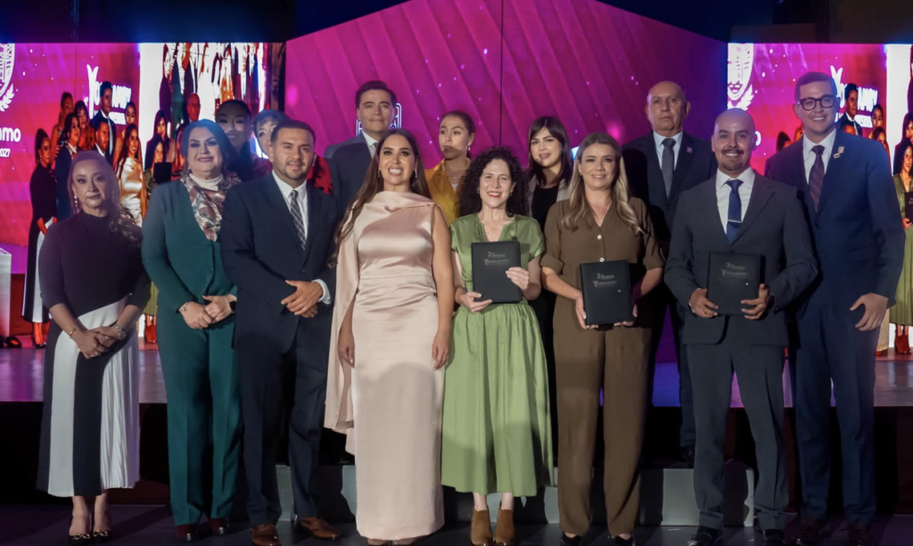Yozajamby Molina presenta resultados en su segundo Informe de Gobierno Yozajamby Molina compartió los resultados en obras, apoyos y atención a la ciudadanía de Pénjamo.