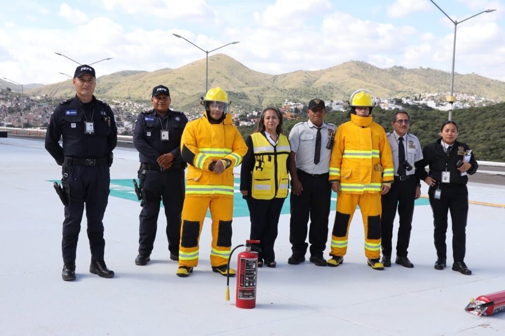 Se lleva a cabo en el Congreso del Estado de Guanajuato el Simulacro Nacional 2026, donde participaron 272 personas.