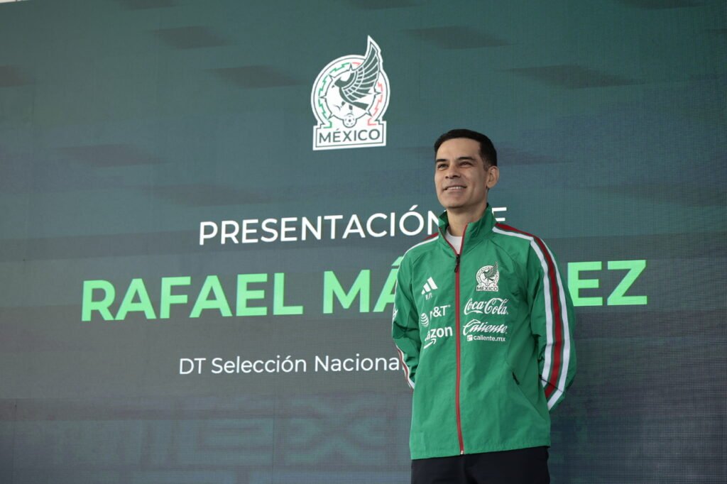 Rafael Márquez presenta su lista del Tri; regresa el Chucky Rafael Márquez presentó su primera lista de convocados como técnico del Tri ante el partido que tendrá contra Colombia.