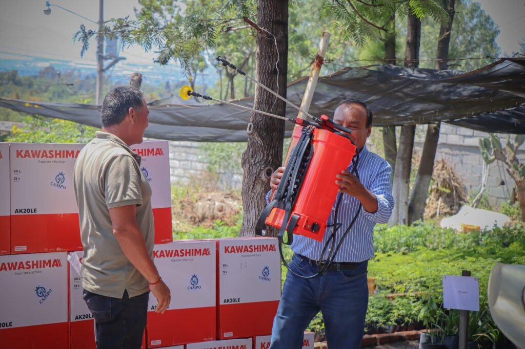 Autoridades de Apaseo el Grande destacaron en esta entrega de apoyos para el campo, una inversión de 176 mil 993 pesos.