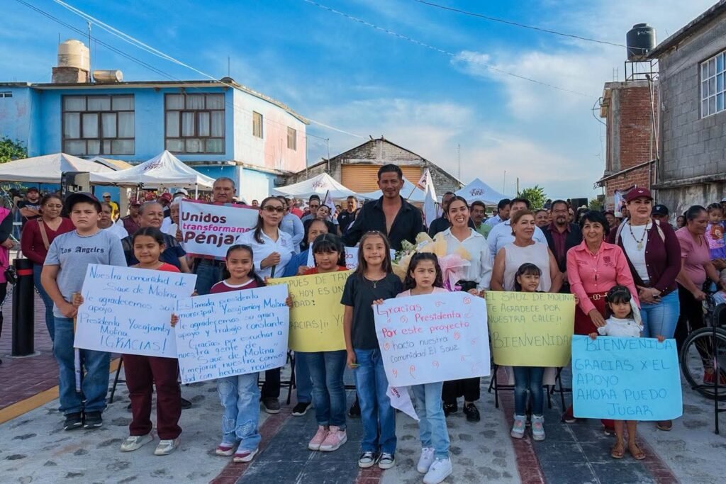 Yozajamby Molina inaugura calle Eucalipto en El Sauz de Molina en Pénjamo Yozajamby Molina encabezó la inauguración de la calle Eucalipto, en la comunidad de El Sauz de Molina.