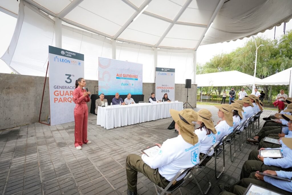 Ale Gutiérrez invita a sumarse al cuidado del medio ambiente en León Ale Gutiérrez presentó a la tercera generación de Guardaparques apostando por la conservación de espacios naturales.