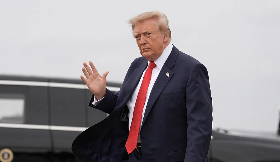 Donald Trump insiste en que debió haber ganado el Premio Nobel de la Paz Donald Trump dice que ganó "una guerra en Venezuela" e impidió Irán obtuviera un arma nuclear. Insiste en que debió ganar el Premio Nobel de la Paz.