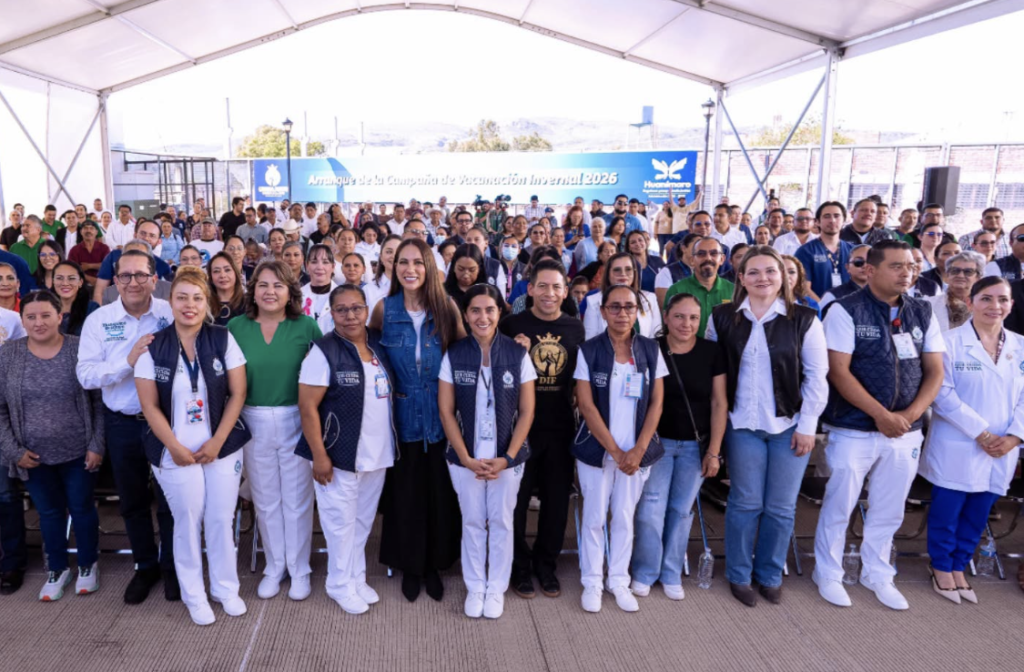 Libia Dennise arranca la Campaña de Vacunación de la Temporada Invernal 2026-2027 En este arranque, Libia Dennise invitó a los guananjuatenses a ser parte de la Campaña de Vacunación de la Temporada Invernal 2026-2027.