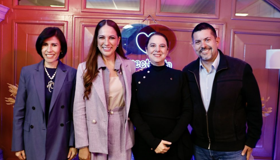 Fortalecen Tocando Corazones con nuevas oportunidades para la sociedad civil Libia Dennise estuvo acompañada por Rosario Corona Amador, Katya Morales Prado y Luis Alberto Torres García, presentes en esta emisión.