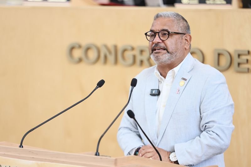 Analizan restituir la Secretaría de las Personas Migrantes en Guanajuato El diputado Ernesto Millán Soberanes destacó la importancia de esta iniciativa para cuidar de los migrantes.