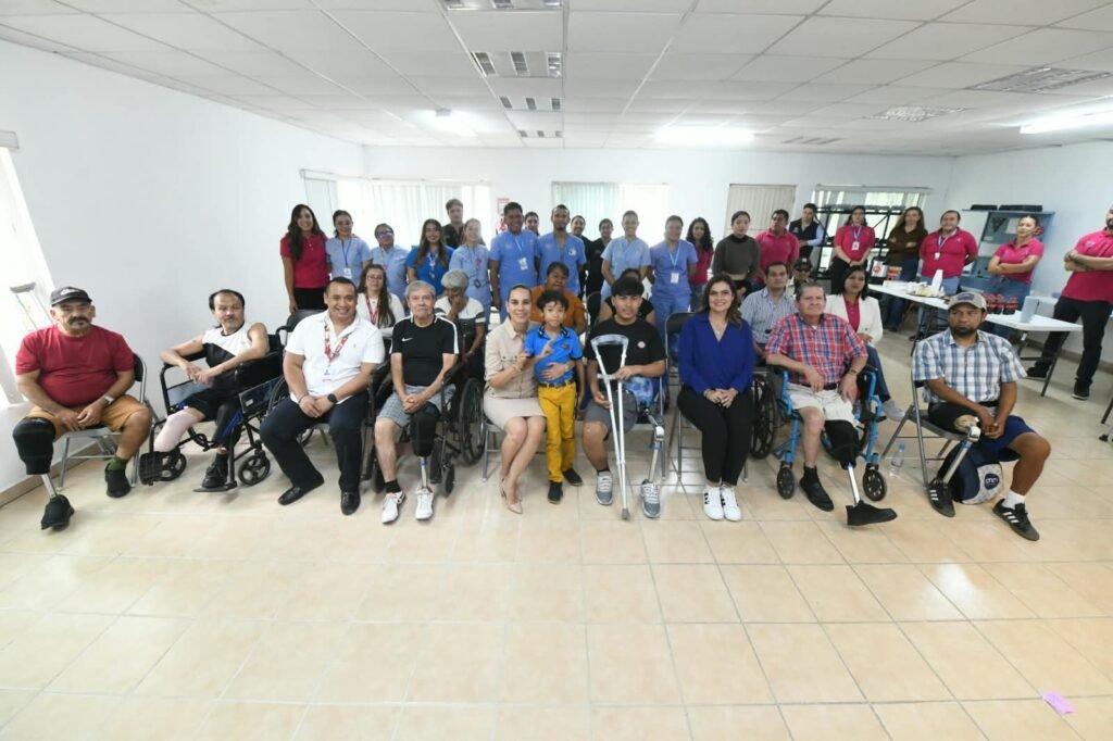 En Irapuato, transforman vidas con entrega de prótesis Lorena Alfaro y Valeria Alfaro reiteraron su compromiso por trabajar por la gente de Irapuato.