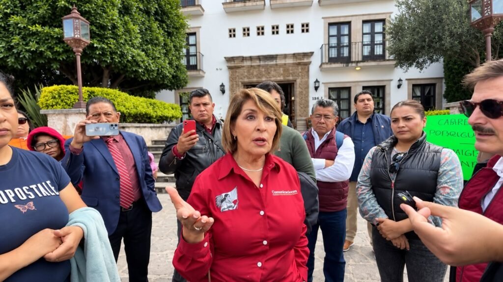 Ricardo Ferro mal informa sobre la obra en carretera; Irma Leticia le reclama La diputada federal Irma Leticia destacó que Ricardo Ferro no buscó previamente información técnica sobre los trabajos que realiza la dependencia.