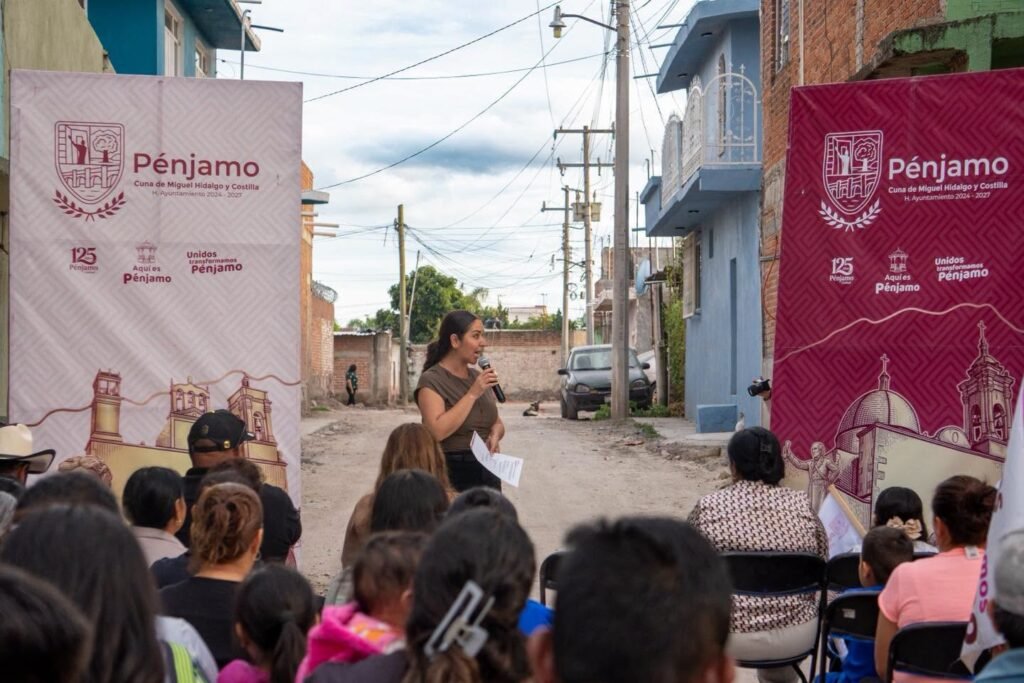 Yozajamby Molina lleva apoyos a Estancia del Refugio en Pénjamo Yozajamby Molina realizó una gira de trabajo por esta zona de Pénjamo, donde escuchó a la ciudadanía.