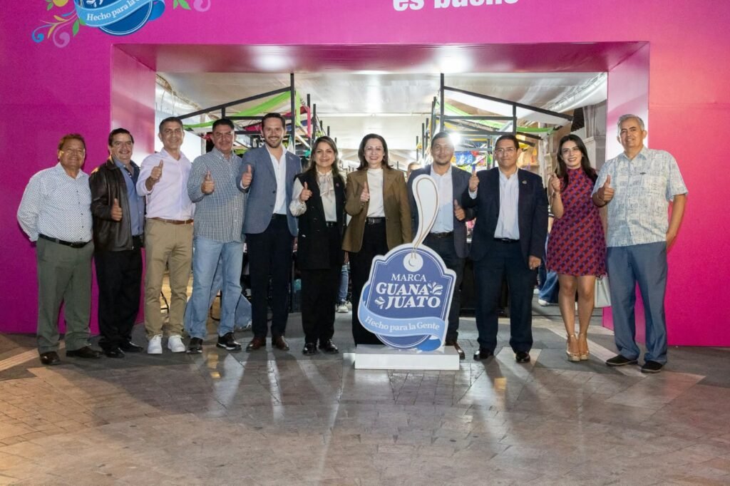 En este encuentro, Cristina Villaseñor reiteró la importancia de fomentar e impulsar a empresas que forman parte de Guanajuato.