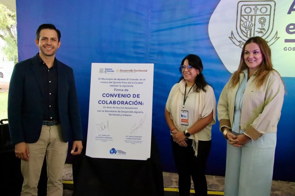 Chelis Oliveros reiteró su compromiso de sumar esfuerzos e impulsar el desarrollo de Apaseo el Grande.