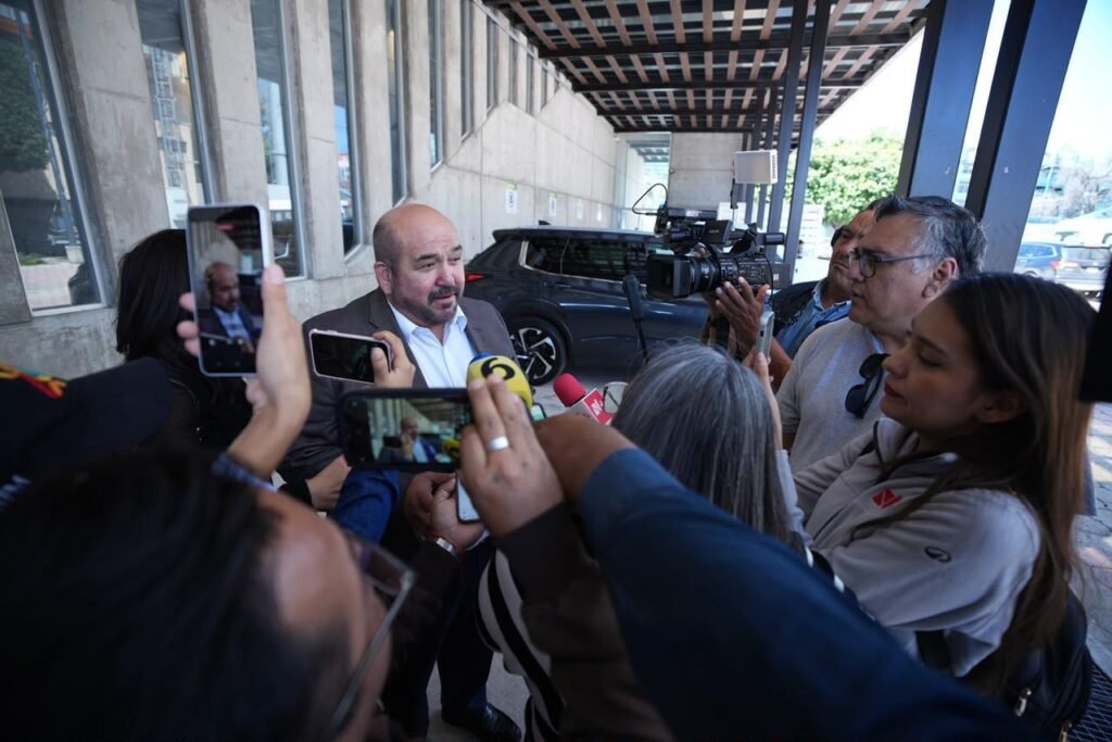 Jorge Espadas llama a rendir cuentas: ‘los gobiernos deben ser transparentes’ Jorge Espadas rechazó que investigar a una persona funcionaria constituya, por sí mismo, un acto de revanchismo.